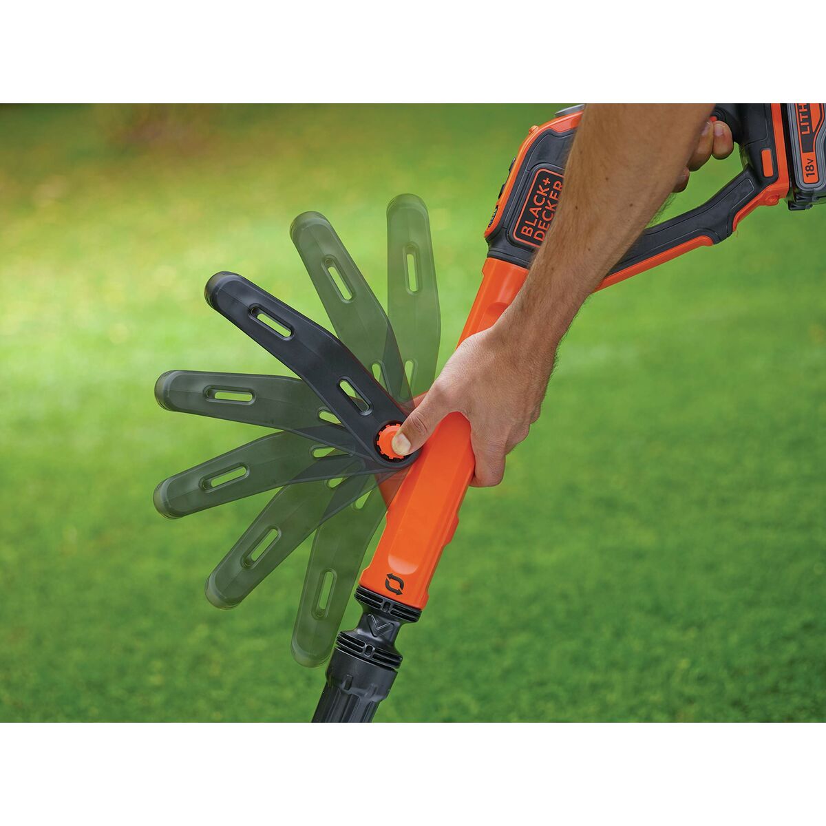 Електрически Тример Black & Decker PowerCommand STC1820EPC 18 V 28 cm